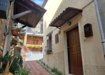 Foto 3 - Trilocale rimembranze
 
22, Amelia - foto 3