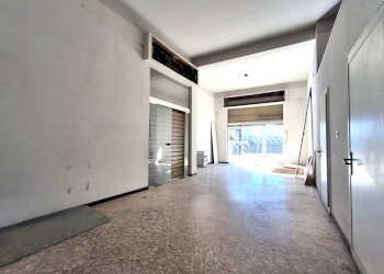 Foto 7 - Locale Commerciale Via Etnea
 
30, Gravina di Catania - foto 7