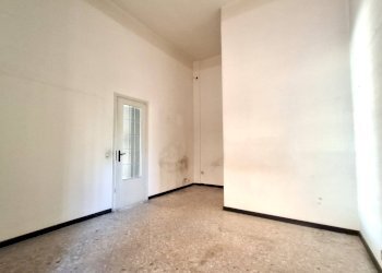 Foto 26 - Locale Commerciale Via Etnea
 
30, Gravina di Catania - foto 26