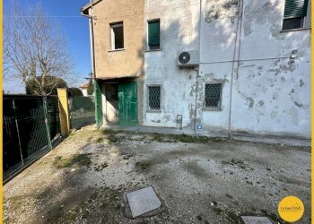 Foto 38 - Terraced Villa via bova
 
64, Ferrara - photo 38