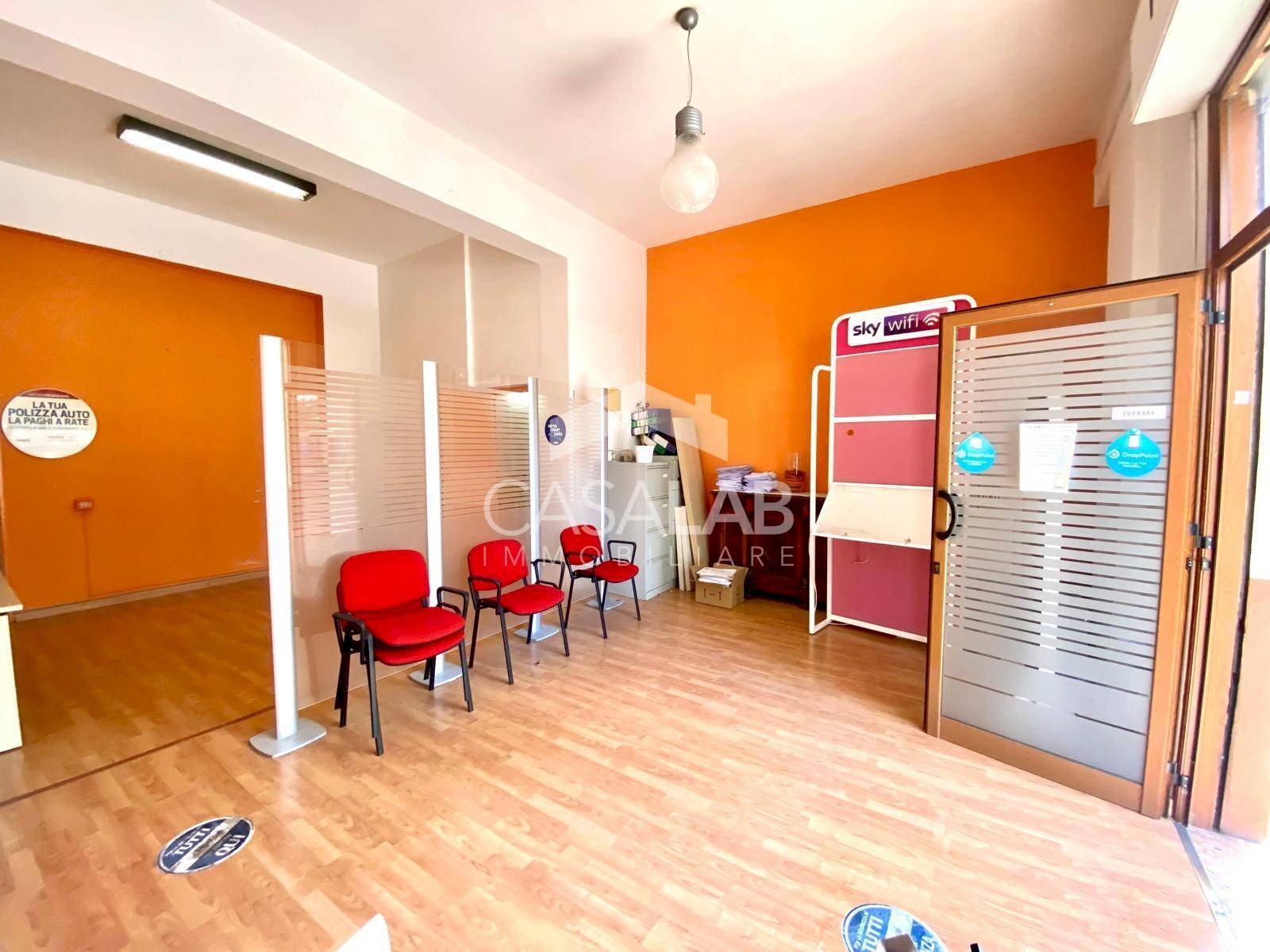 Foto 3 - Locale Commerciale Via Umbria
 
16, Carini - foto 3