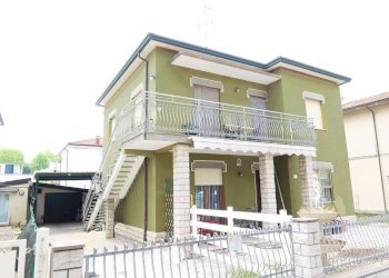 facciata - Trilocale Campania
 
12, Cervia - foto 2