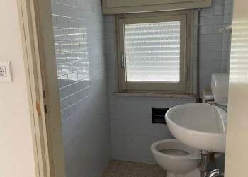 bagno - Commercial Premises Irpinia, Cervia - photo 7