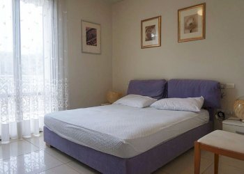 camera da letto - Trilocale Dante Alighieri, Riccione - foto 16