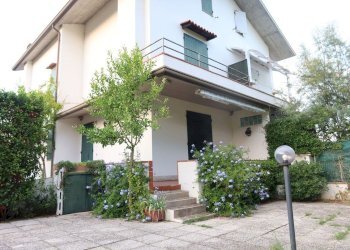 facciata - Casa semi indipendente dei Cosmonauti
 
35, Cervia - foto 2