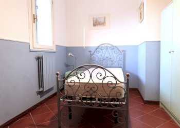 camera da letto - Casa semi indipendente dei Cosmonauti
 
35, Cervia - foto 21