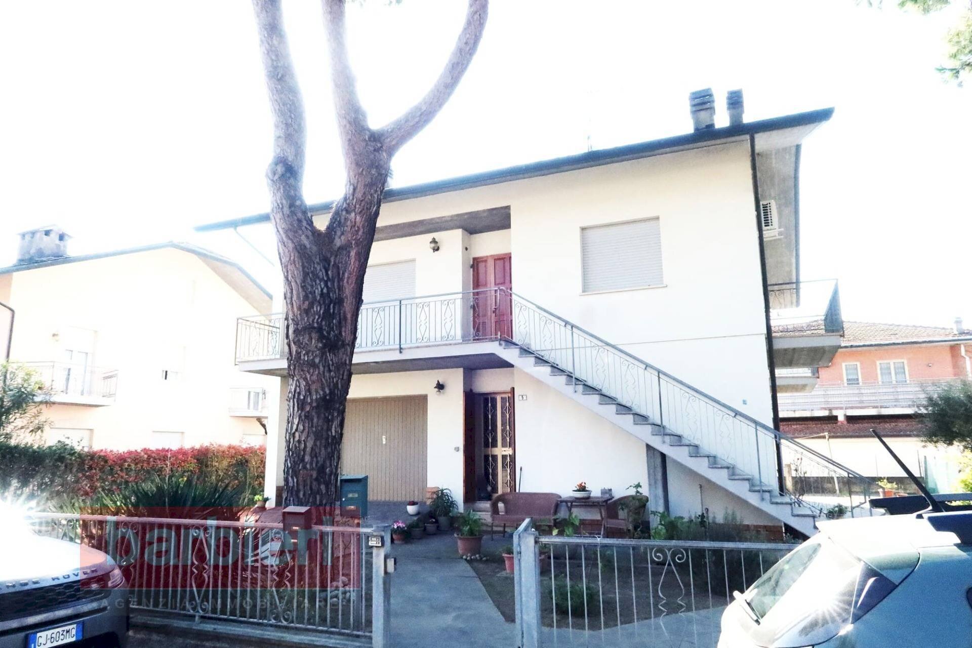 Foto 1 - Villa via Nemi
 
5, Cervia - foto 1