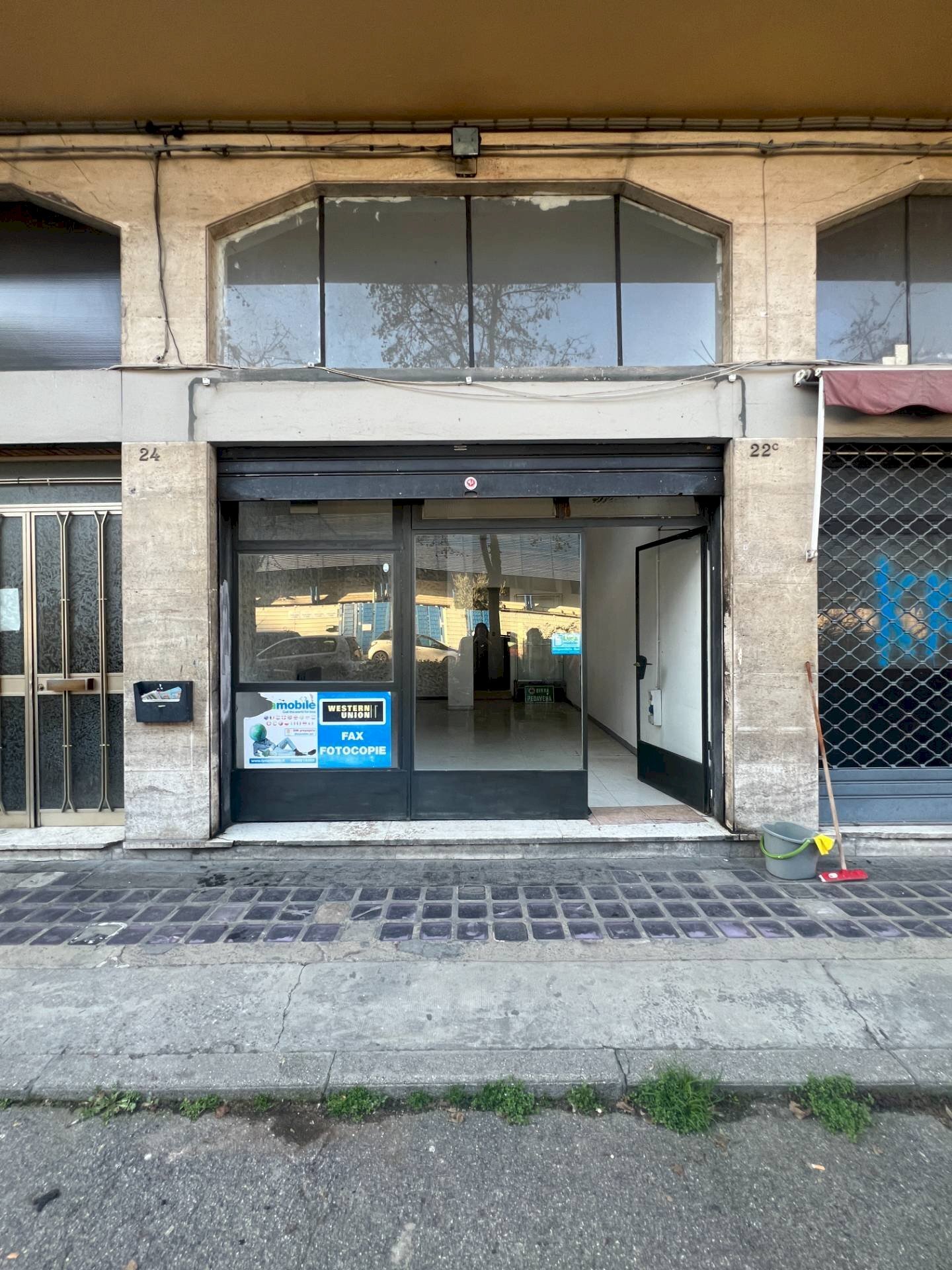 Foto 1 - Attività Commerciale Via Ortigara, Ferrara - foto 1