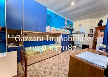 camera da letto - Quadrilocale Canicattini Bagni - foto 21