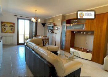 soggiorno - Appartamento Maestro Antonino Cirinnà
 
1, Canicattini Bagni - foto 6