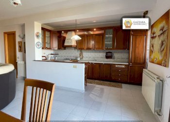 cucina - Appartamento Maestro Antonino Cirinnà
 
1, Canicattini Bagni - foto 9