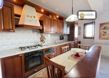 cucina - Appartamento Maestro Antonino Cirinnà
 
1, Canicattini Bagni - foto 11