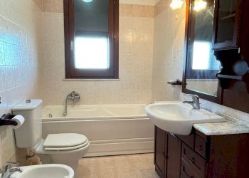 bagno - Appartamento Maestro Antonino Cirinnà
 
1, Canicattini Bagni - foto 24