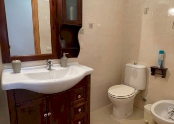 bagno - Appartamento Maestro Antonino Cirinnà
 
1, Canicattini Bagni - foto 25