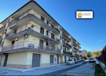 vista - Appartamento Maestro Antonino Cirinnà
 
1, Canicattini Bagni - foto 34