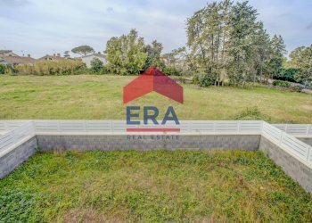 Giardino - Trilocale Via Di Macchia Palocco
 
168, Roma - foto 18