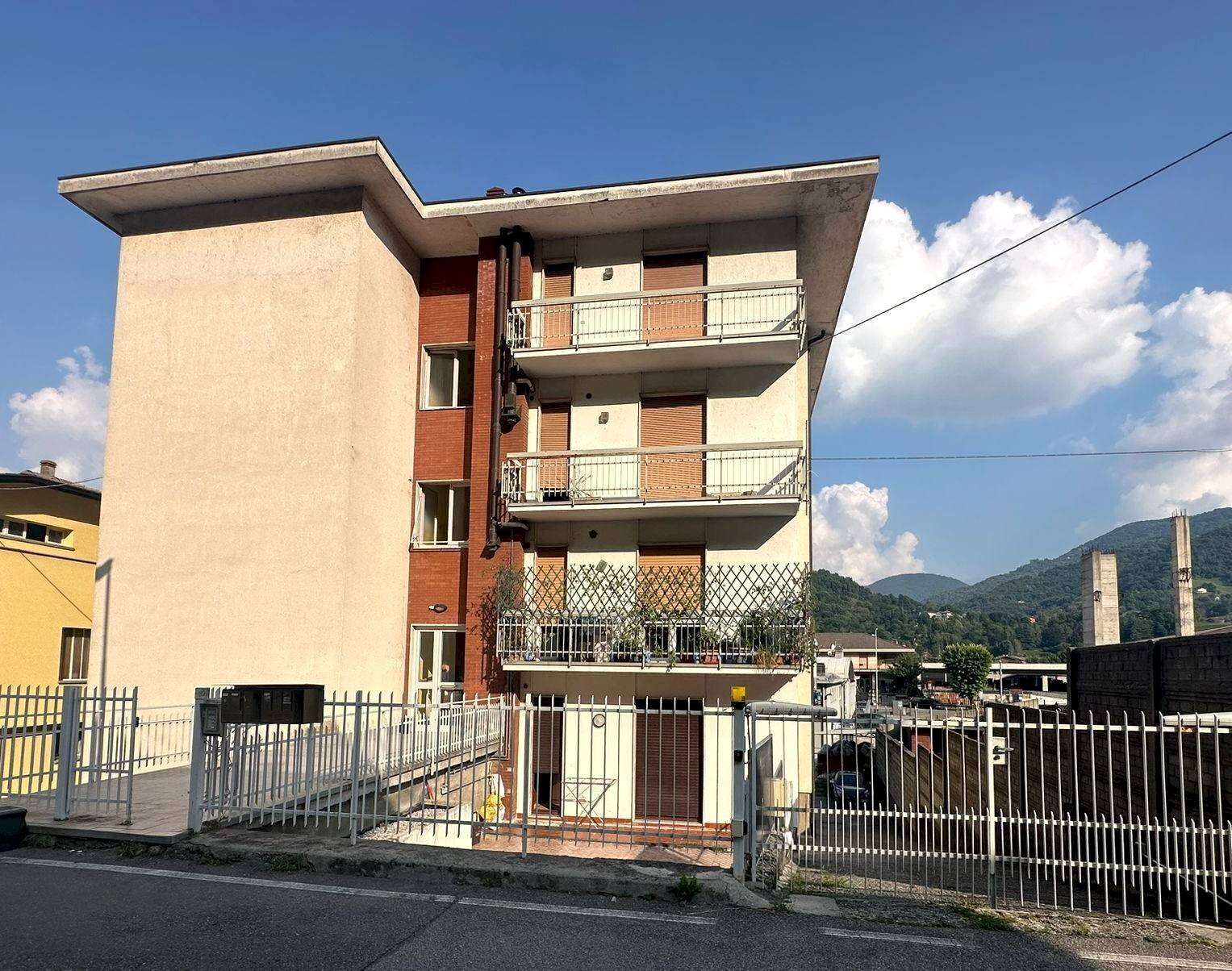 Foto 1 - Trilocale via Cardinal Gusmini
 
89, Gazzaniga - foto 1