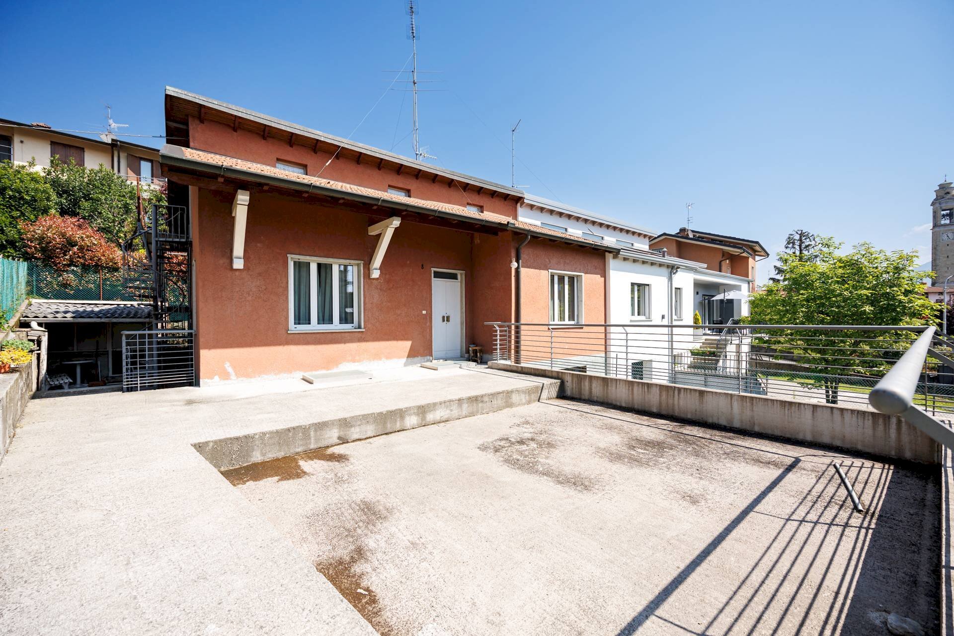 Foto 2 - Villa a Schiera via San Domenico Savio
 
8, Alzano Lombardo - foto 2