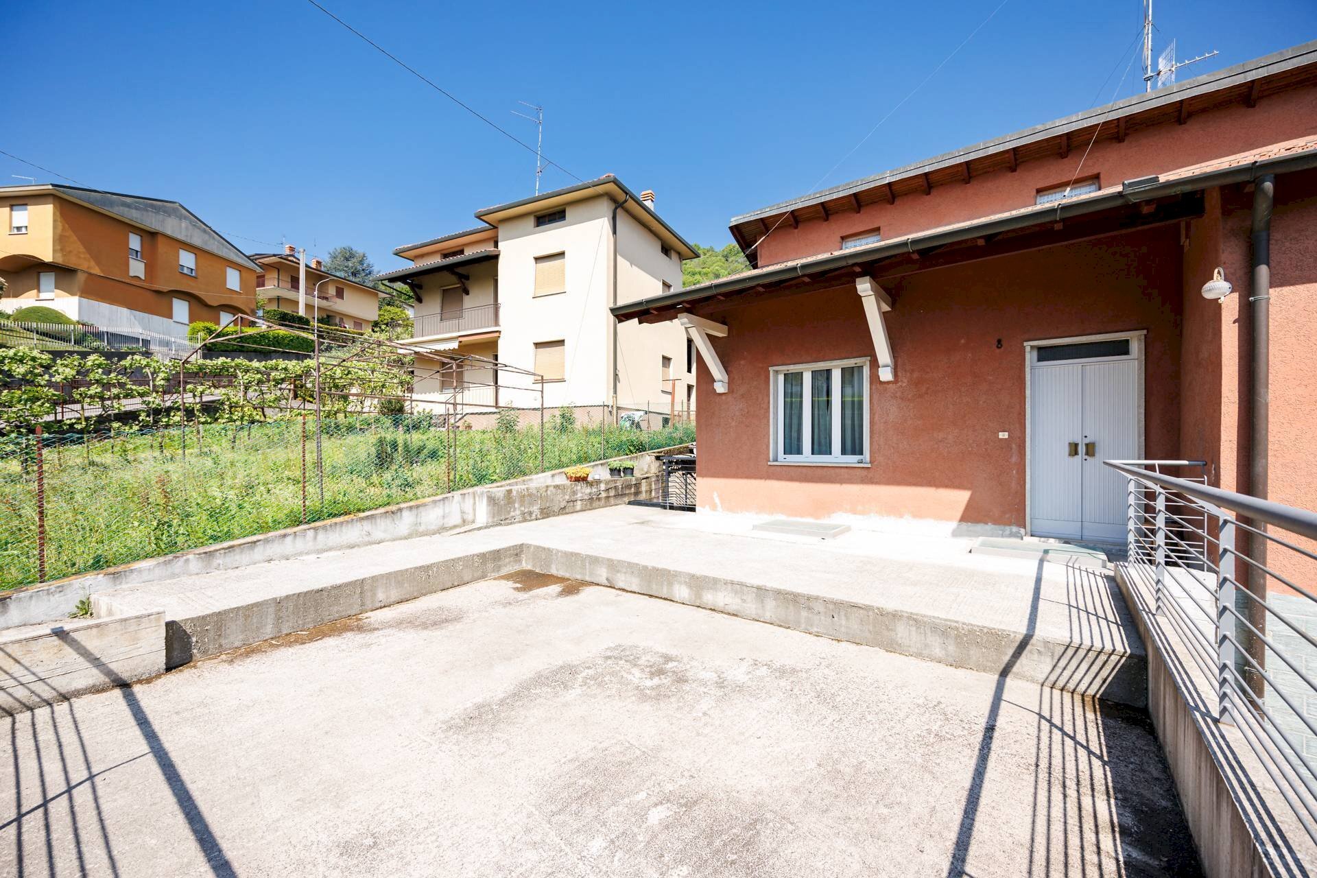 Foto 3 - Villa a Schiera via San Domenico Savio
 
8, Alzano Lombardo - foto 3