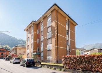 Foto 1 - Trilocale Via Gaetano Donizetti
 
7, Cene - foto 1