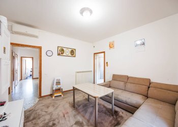 Foto 4 - Trilocale Via Gaetano Donizetti
 
7, Cene - foto 4