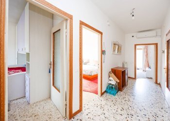 Foto 17 - Trilocale Via Gaetano Donizetti
 
7, Cene - foto 17