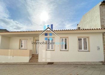 facciata - Villa a Schiera Via delle Poste
 
19, Trinità d'Agultu e Vignola - foto 4