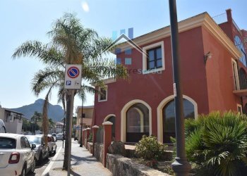 facciata - Commercial Premises Via Libertà, Golfo Aranci - photo 1