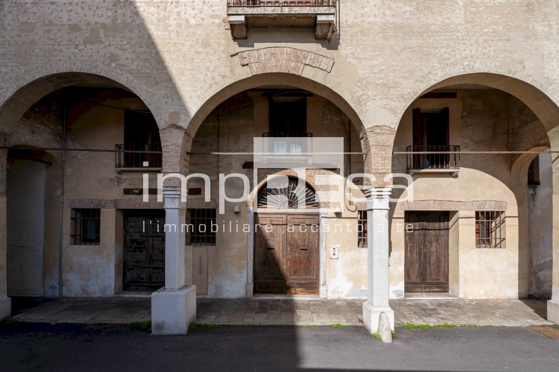 Foto 2 - Stable - Palace Via Tolpada
 
1, Treviso - photo 2