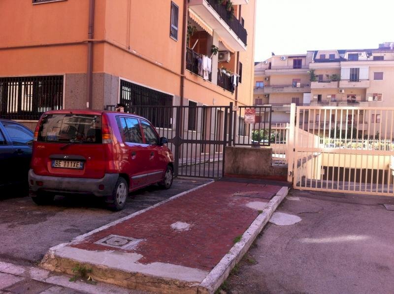 Foto 1 - Magazzino VIA VINCENZO LUPOLI
 
38, Caserta - foto 1