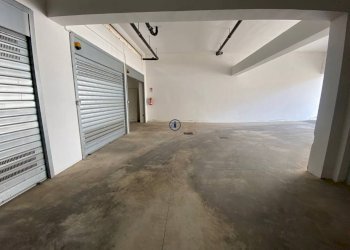 Foto 4 - Box Via Volta
 
36, Caserta - photo 4