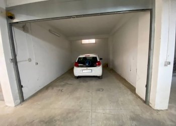 Foto 5 - Box Via Volta
 
36, Caserta - photo 5