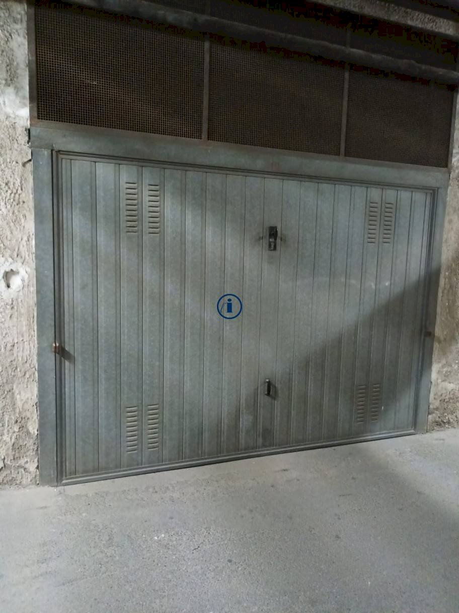 Foto 1 - Box Via Campolongo
 
43, Maddaloni - foto 1