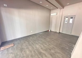 Foto 4 - Negozio Corso Giannone
166, Caserta - foto 4