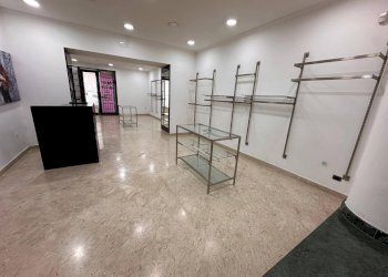 Foto 11 - Negozio Via Colombo
30, Caserta - foto 11