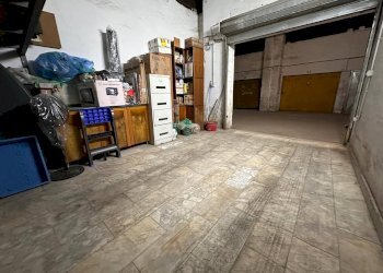 Foto 3 - Box Via De Martino
 
14, Caserta - photo 3