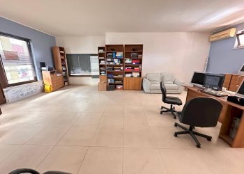 Foto 2 - Negozio Via Foglia
88, Marcianise - foto 2