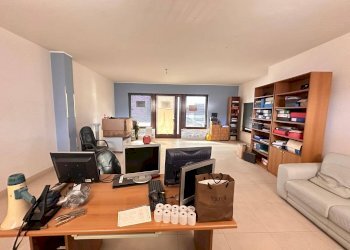 Foto 4 - Negozio Via Foglia
88, Marcianise - foto 4