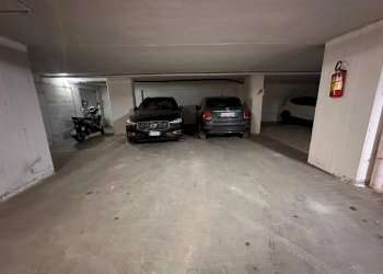 Foto 2 - Box Via Lupoli
 
38, Caserta - photo 2