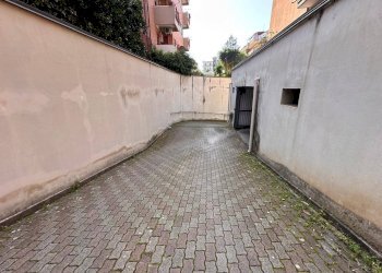 Foto 7 - Box Via Lupoli
 
38, Caserta - photo 7