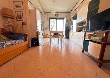 Foto 2 - Three-room apartment Viale Claris, Castel Volturno - photo 2