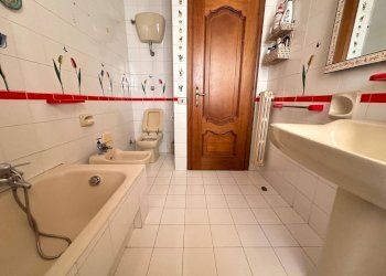 Foto 17 - Three-room apartment Viale Claris, Castel Volturno - photo 17