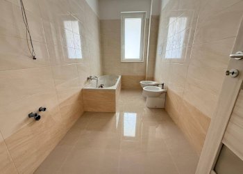 Foto 27 - Office Via Forche Caudine
 
165, Maddaloni - photo 27