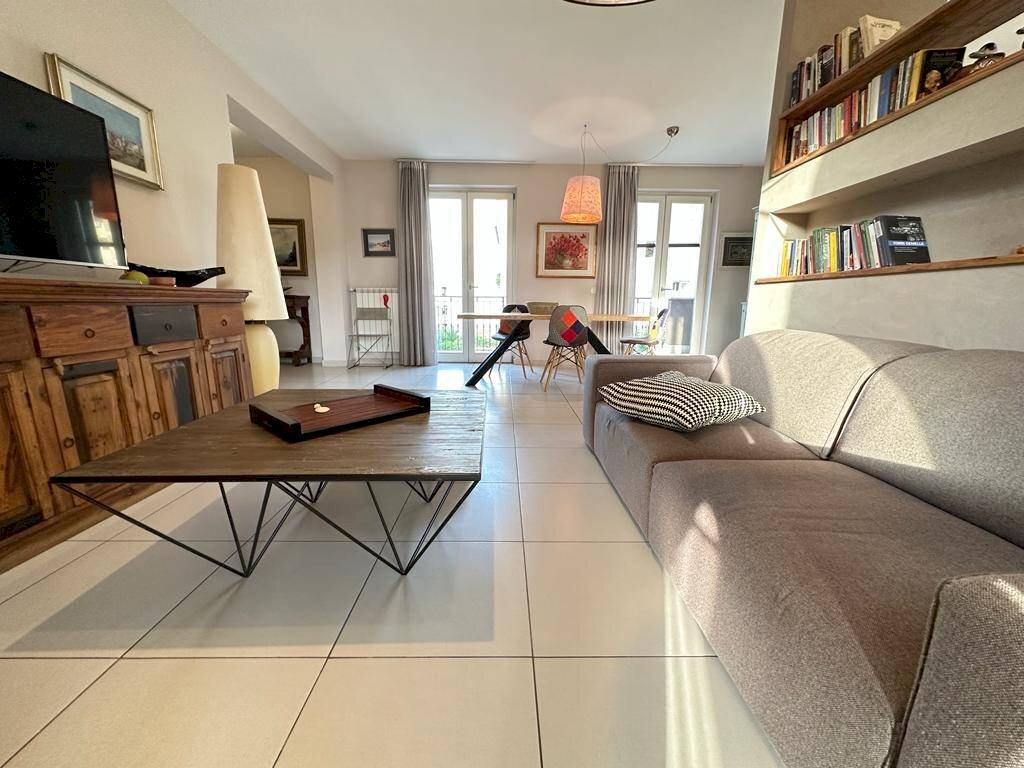 Foto 2 - Villa Bifamiliare Via Fulvio Renella
 
104, Caserta - foto 2