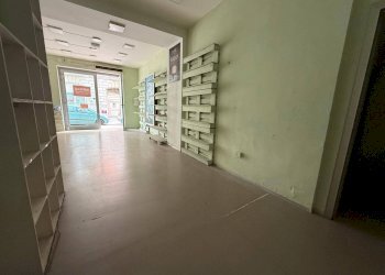 Foto 3 - Negozio VIA DE MARTINO
4, Caserta - foto 3