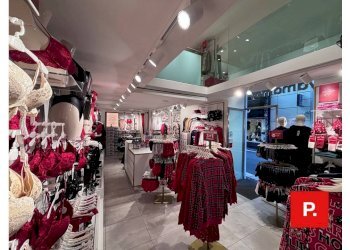 Foto 3 - Locale Commerciale via Mazzini, Caserta - foto 3