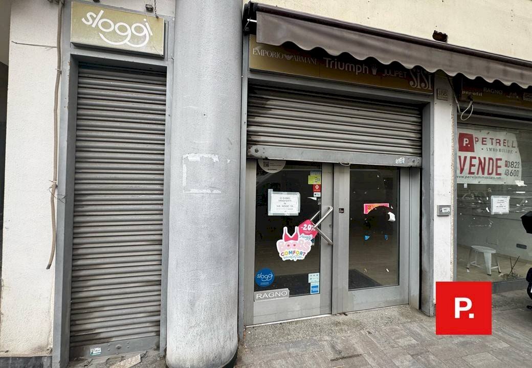 Foto 3 - Commercial Premises via Acquaviva, Caserta - photo 3