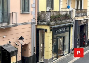 Foto 1 - Locale Commerciale via mazzini, Caserta - foto 1