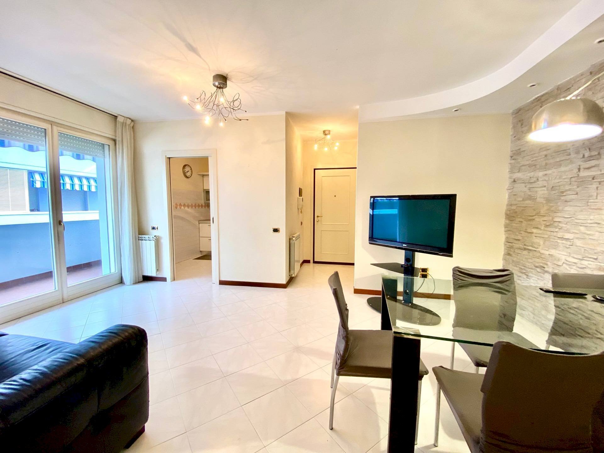 Soggiorno - Quadrilocale Via Fratelli Cervi, Viareggio - foto 1