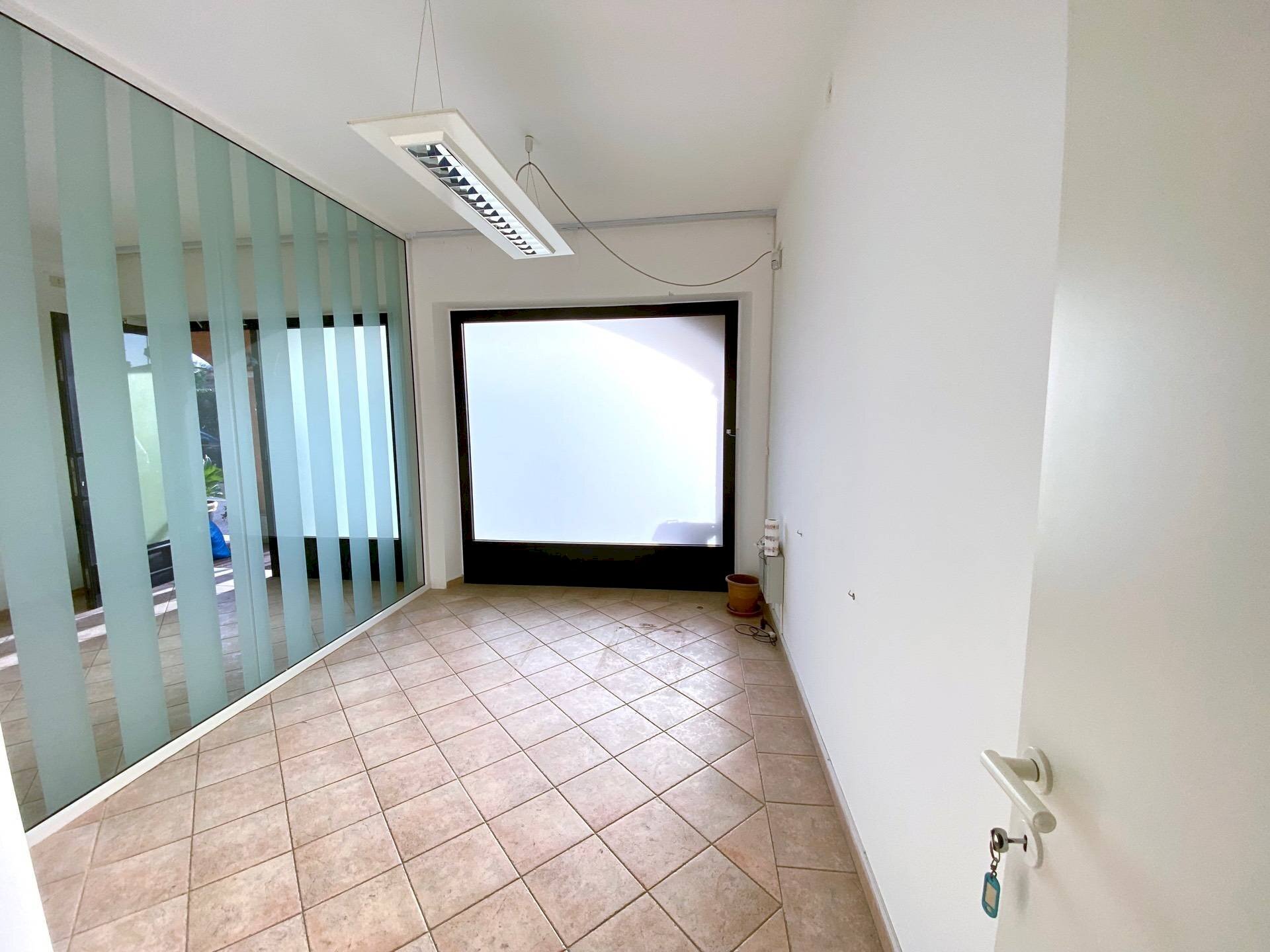 Foto 3 - Locale Commerciale Duca D'Aosta, Forte dei Marmi - foto 3